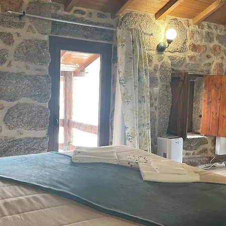 Aldeia De Pontes - 팜스테이 카스트로라보레이로