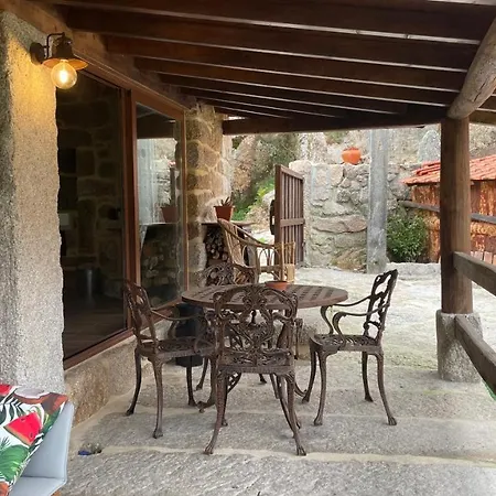 Farm stay Aldeia De Pontes -