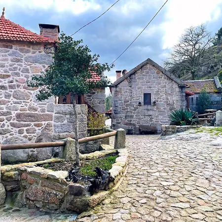 Aldeia De Pontes - Farm stay Castro Laboreiro