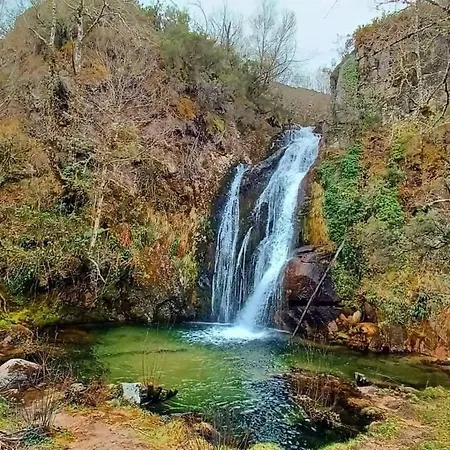 Aldeia De Pontes - Bauernhof Castro Laboreiro