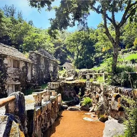 Gospodarstwo agroturystyczne Aldeia De Pontes - Castro Laboreiro