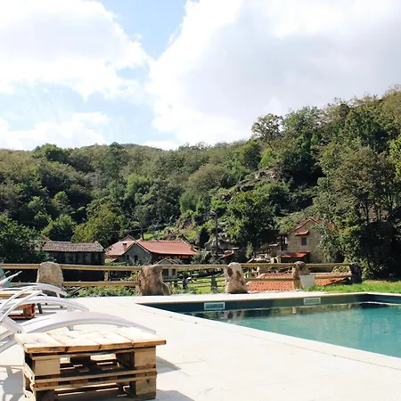 Aldeia De Pontes - *