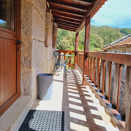 Farm stay Aldeia De Pontes -