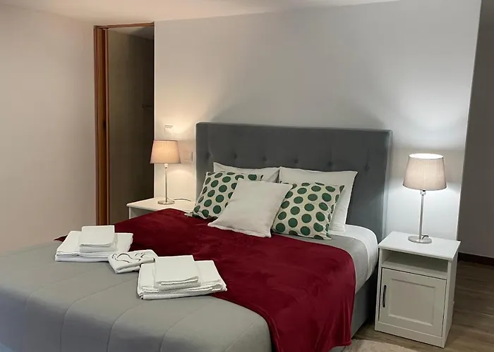 Aldeia De Pontes - *