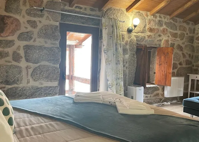 Aldeia De Pontes - Vakantieboerderij Castro Laboreiro