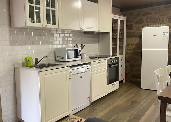 Vakantieboerderij Aldeia De Pontes - *