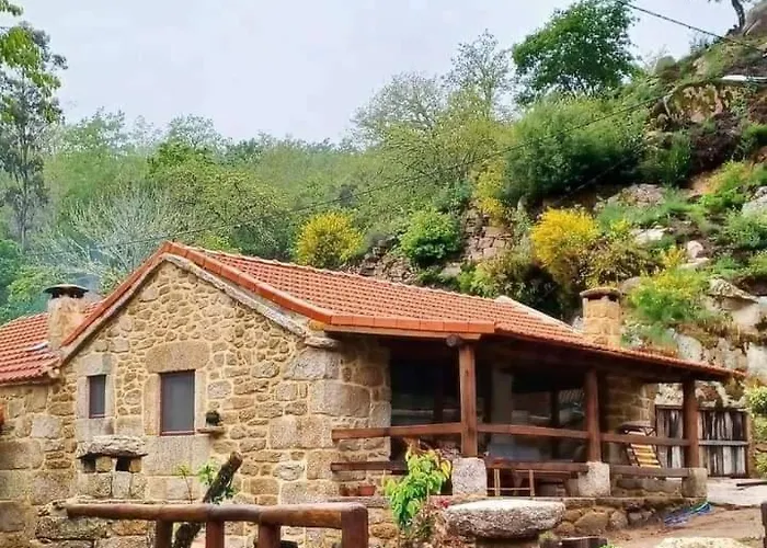 Gospodarstwo agroturystyczne Aldeia De Pontes - Castro Laboreiro