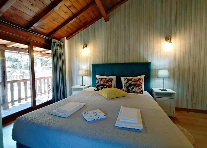 Aldeia De Pontes - *