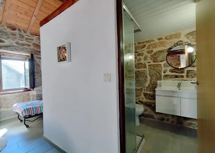 Aldeia De Pontes - *