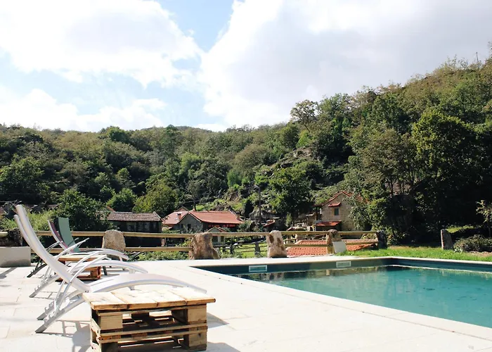 Aldeia De Pontes - *