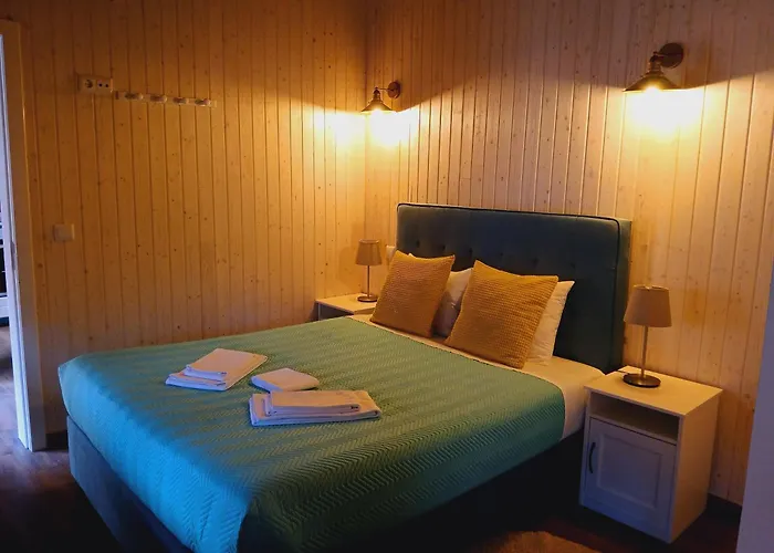 Aldeia De Pontes - *